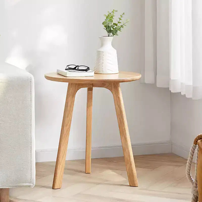 Table d'appoint ronde minimaliste à trois pieds en chêne massif de 50 cm de hauteur