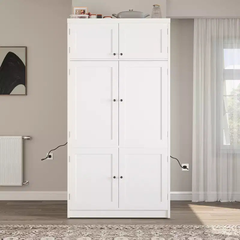Grand garde-manger de cuisine de style Shaker avec 2 prises de courant et étagères réglables