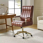 Chaise de bureau moderne en cuir pivotante et inclinable avec capitonnage en canal.