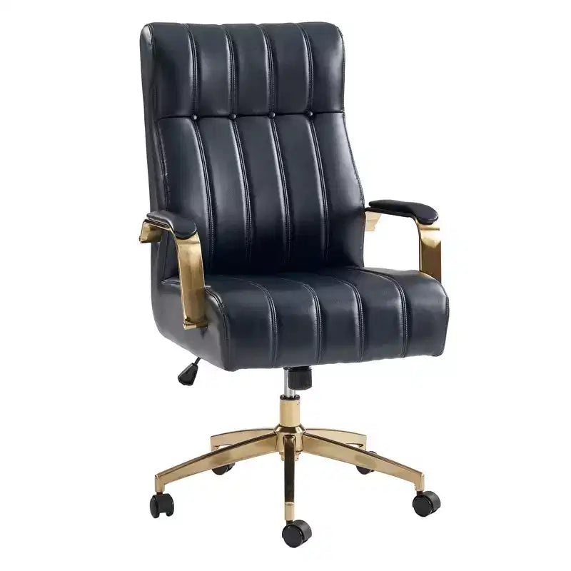 Chaise de bureau moderne en cuir pivotante et inclinable avec capitonnage en canal.